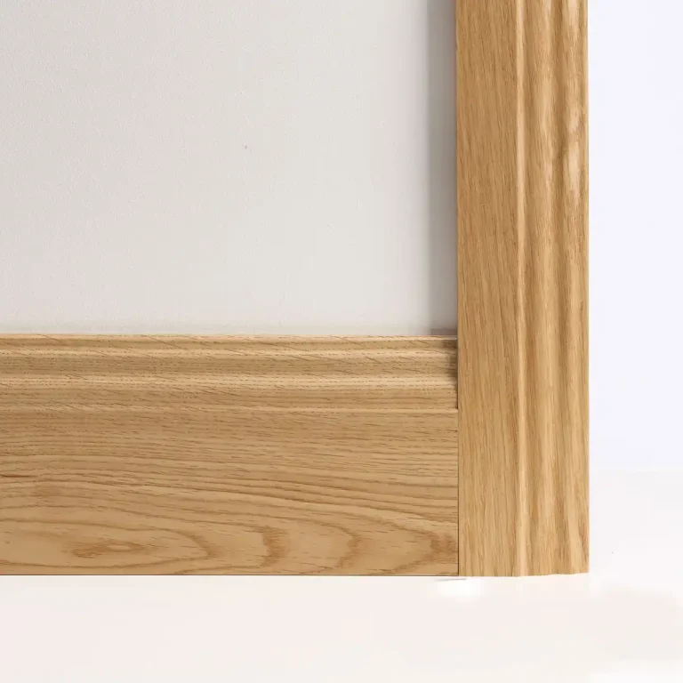 Moulded - Oak
