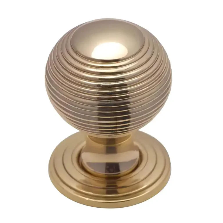 JR6 Reeded Knob